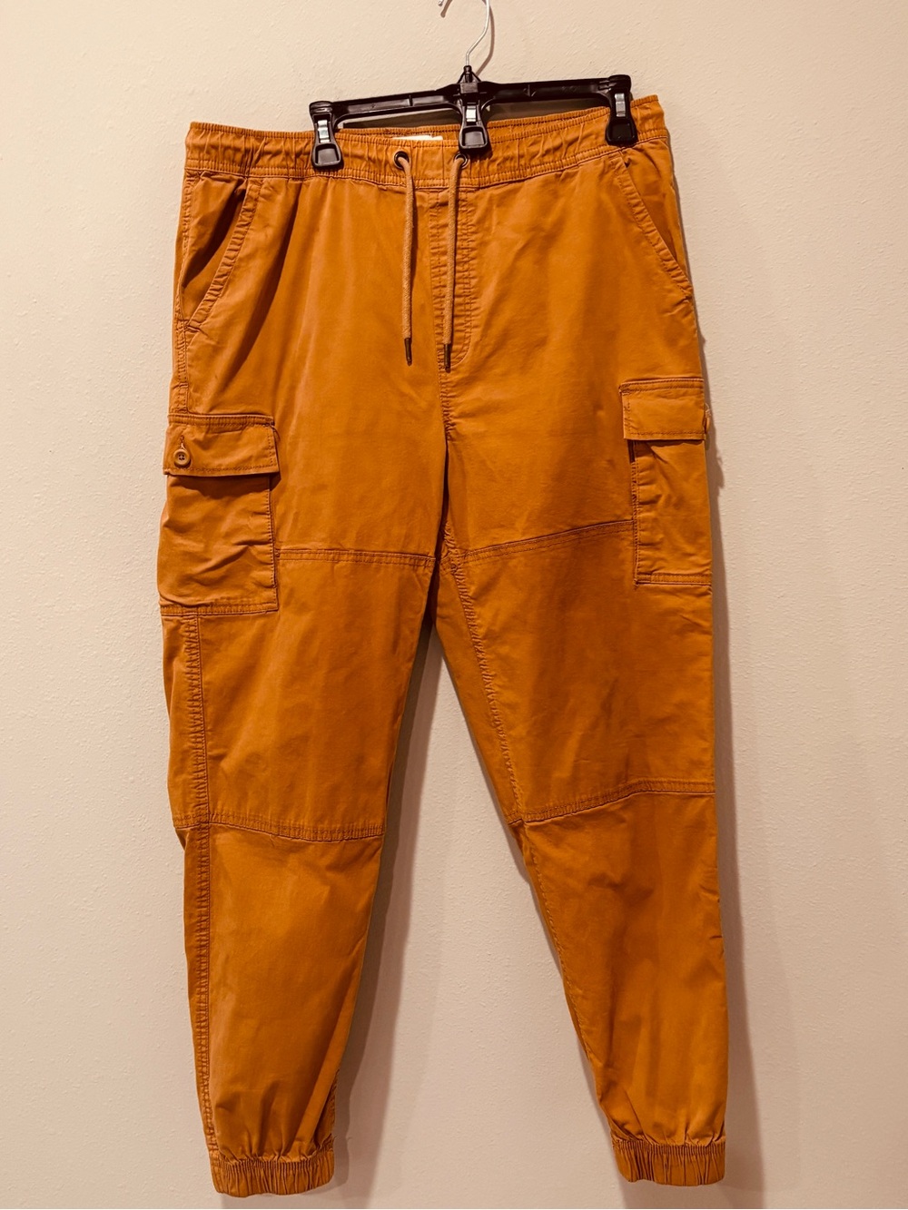 True Craft Men's Cargo Joggers - Camel Athleisure Casual Comfy Modern Versatile